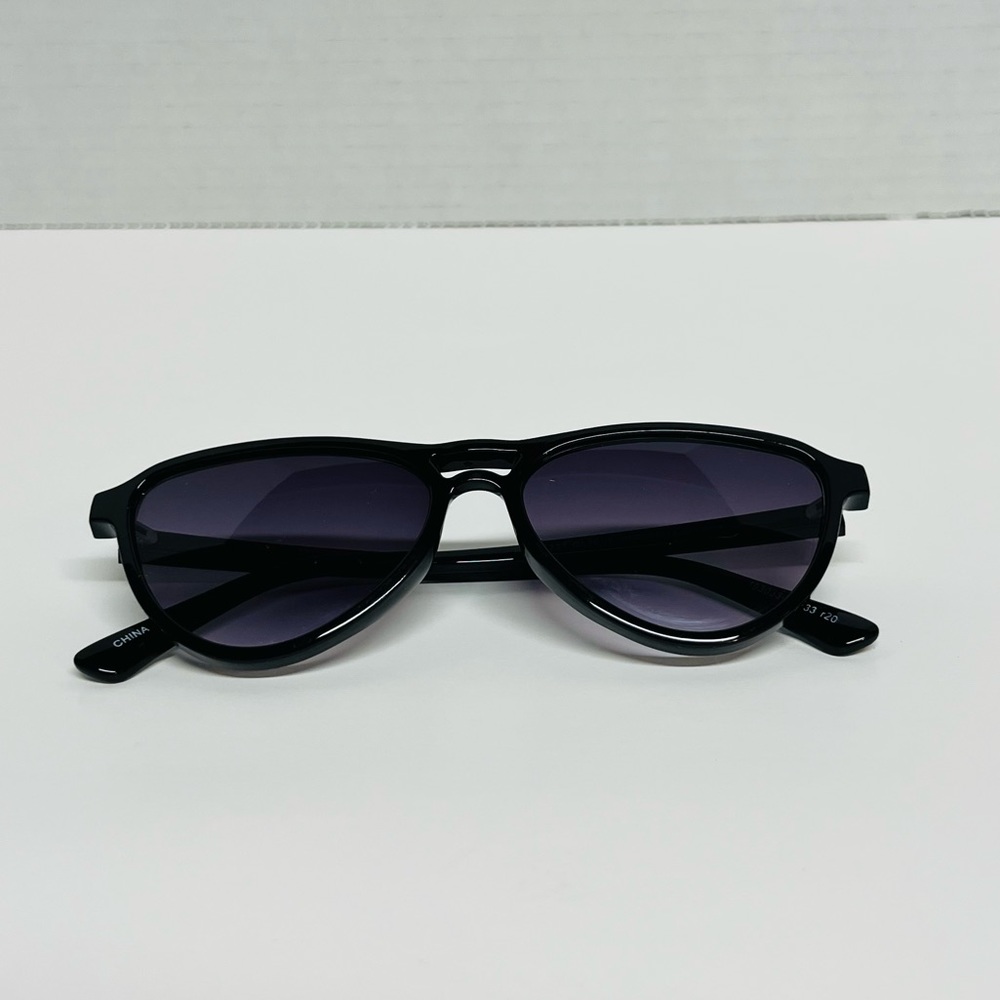 Fashion Accessory Sunglasses Classy Black Sexy Cat eye Sunglasses w Purple Tent - Picture 5 of 6